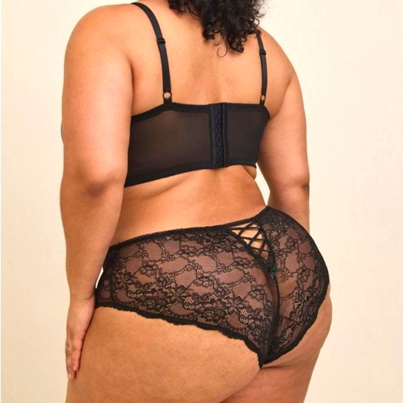 ❤️NWT VINTAGE TORRID PANTY - FAUX LEATHER & LACE MID RISE HIPSTER PANTY LINGERIE - Picture 2 of 7